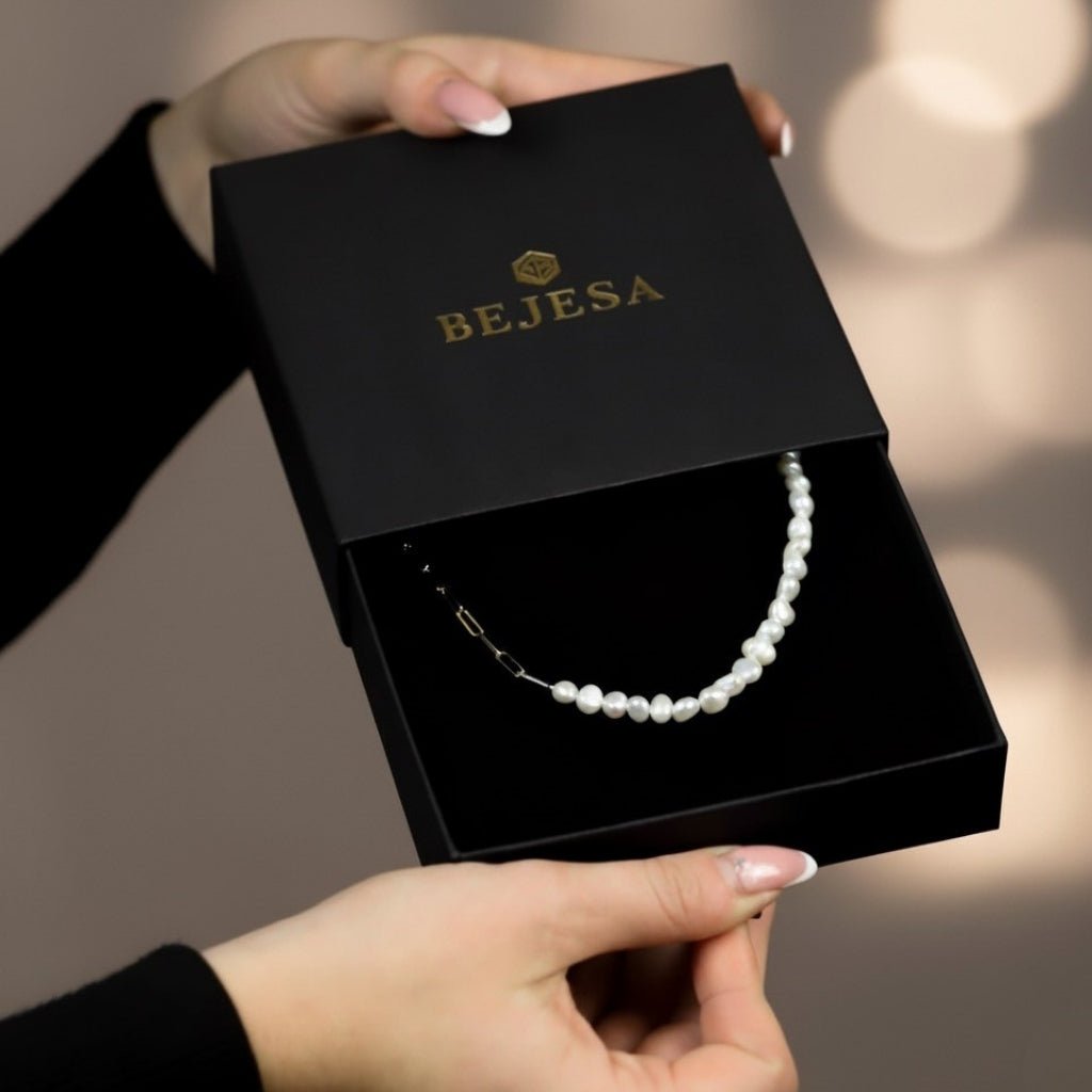 Naszyjnik z pereł i łańcuszkiem - Damski naszyjnik - Bejesa
